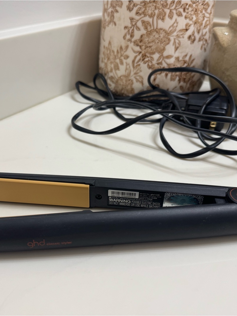 ghd Classic Styler Hair Straightener in Black with Gold Plates